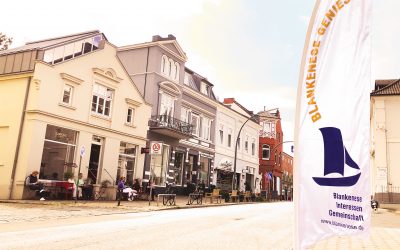 Fahnen: Pfahlewer sommerlich