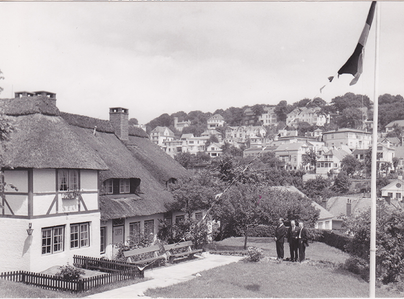 Fischerhaus-mit-Fahne