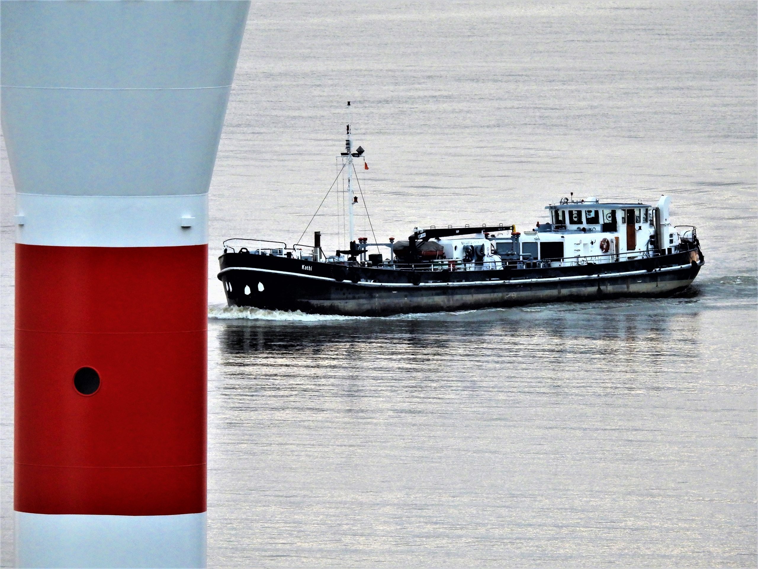 Schiffe-Blankenese-Frachter-Flussschiff-Kathi-2020-10-16-18.27.24 Schiffe-Blankenese-Frachter-Flussschiff-Kathi-2020-10-16-18.27.24