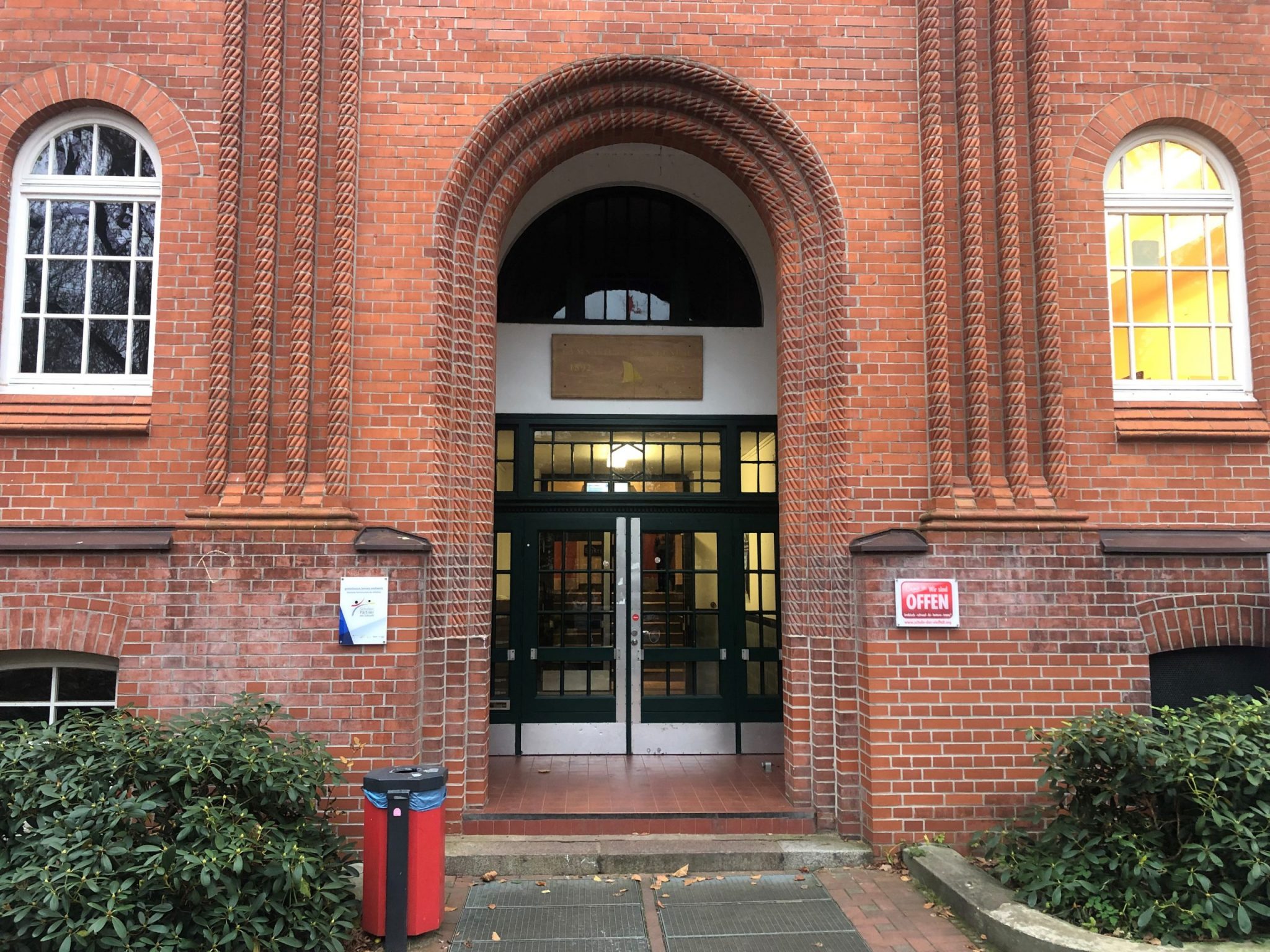 Portal-Gymnasium-Blankenese-scaled-1-2048x1536