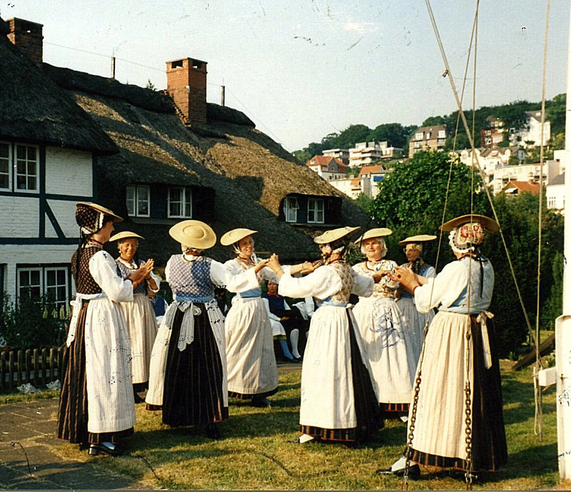 Huelsen 1989 vor dem Fischerhaus