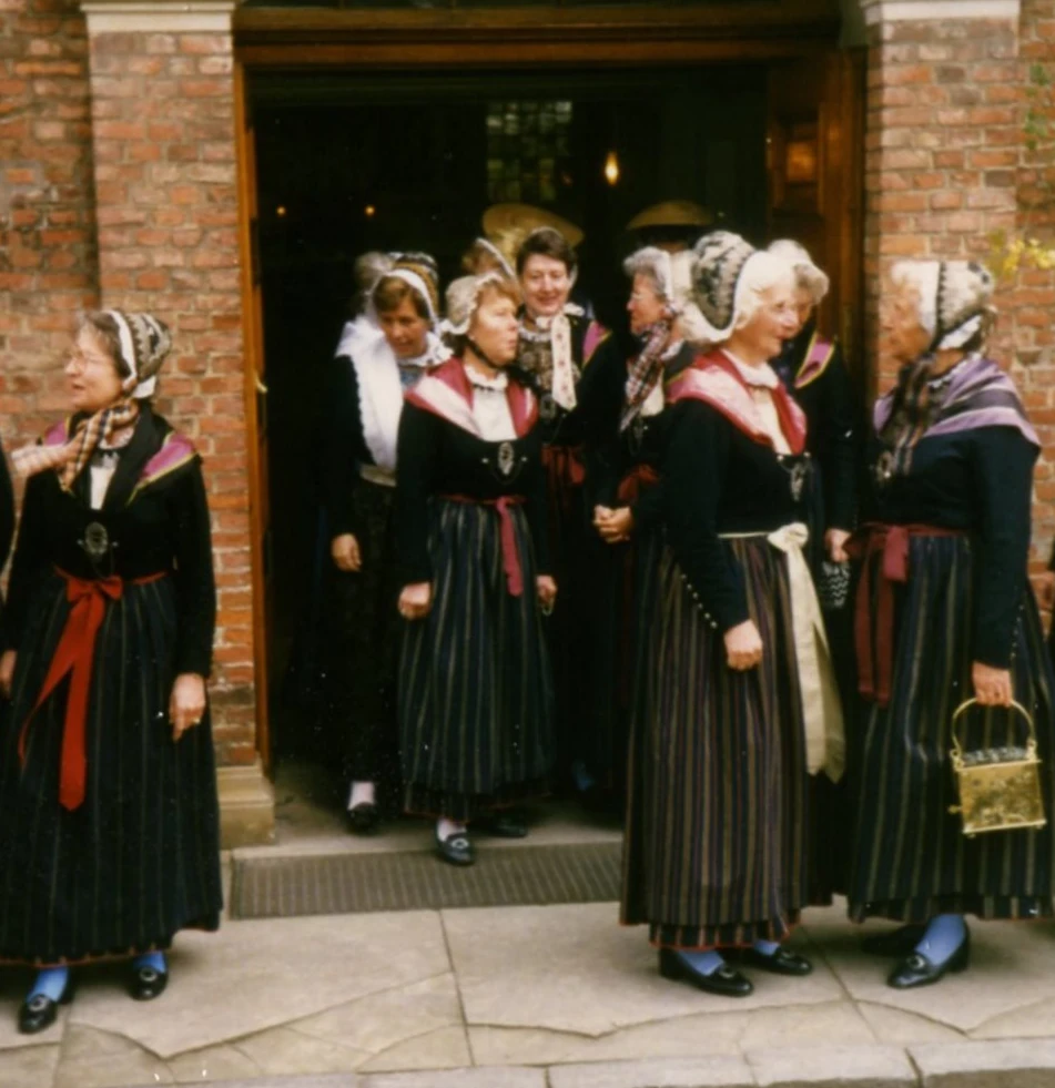 Huelsen1989 Kirchgang
