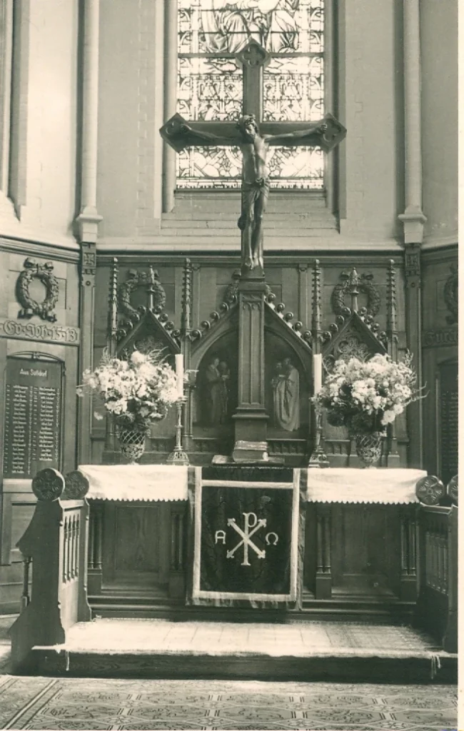 Kirche.alt.Altar