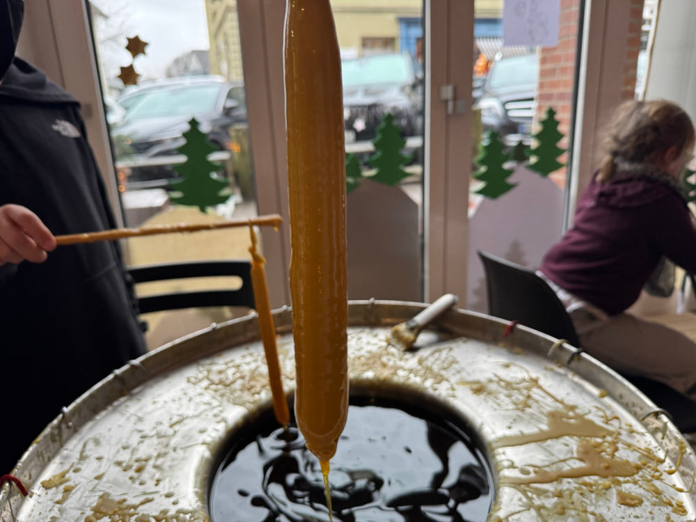 TAFEL Kerze Schmelzgefaess