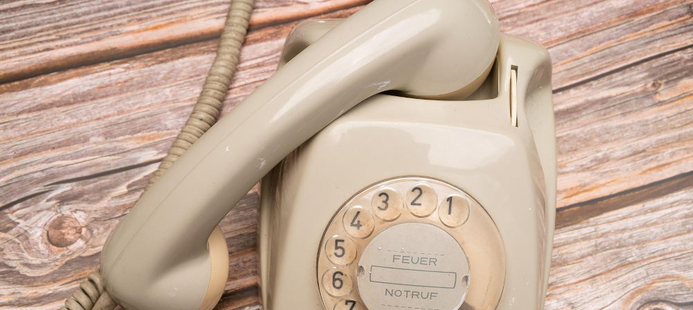 Viarami-vintage-telephone-7418800_1920