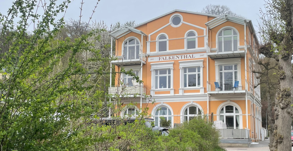 Ehm.Hotel