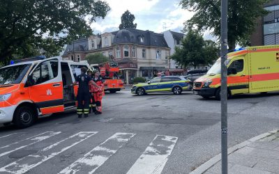 Großeinsatz nach Unfall an der Blankeneser Bahnhofstraße